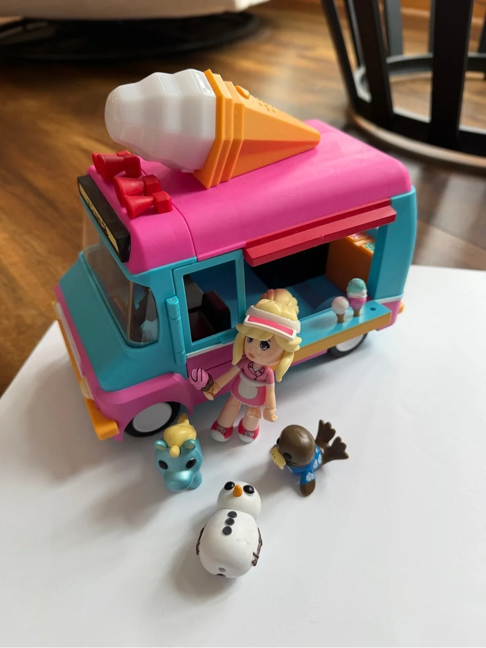 Adopt Me! Ice cream truck and Baby Shop Bundle